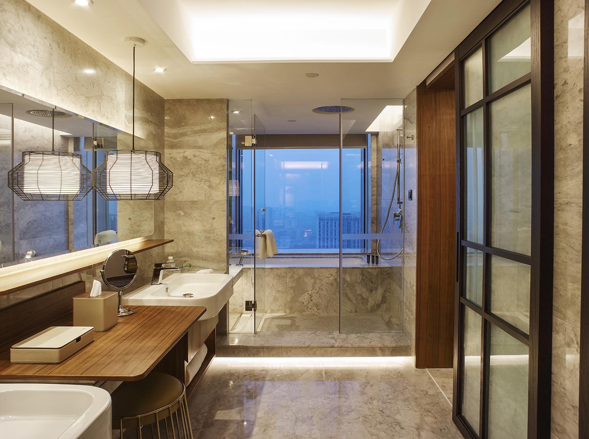 Chongqing The Lotus Hotel Екстериор снимка