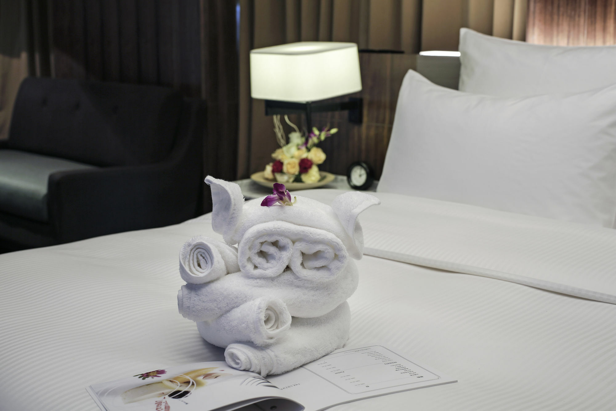 Chongqing The Lotus Hotel Екстериор снимка